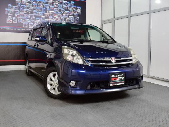 Toyota ISis I Рестайлинг с пробегом 2011 года, цена 1 199 999 рублей, 153771 км, компактвэн, Автокод Объявления