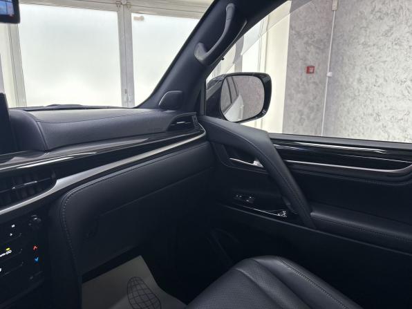 Lexus LX III Рестайлинг 2 с пробегом 2021 года, цена 11 650 000 рублей, 64923 км, внедорожник, Автокод Объявления