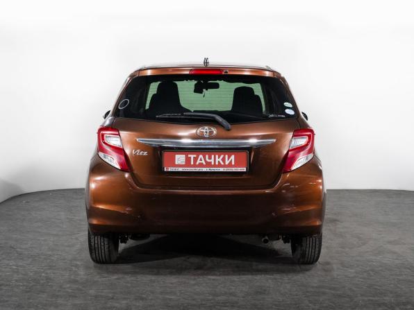 Toyota Vitz III (XP130) Рестайлинг с пробегом 2015 года, цена 725 000 рублей, 179944 км, хэтчбек, Автокод Объявления