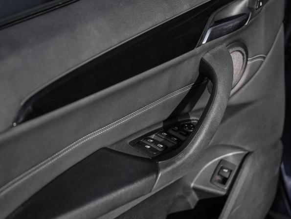 BMW X1 II (F48) Рестайлинг с пробегом 2019 года, цена 3 200 000 рублей, 107847 км, внедорожник, Автокод Объявления