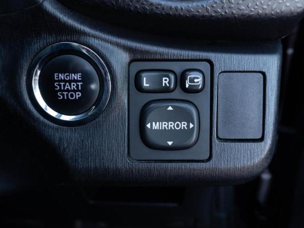 Toyota Vitz III (XP130) с пробегом 2013 года, цена 780 000 рублей, 146339 км, хэтчбек, Автокод Объявления
