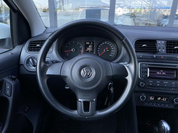 Volkswagen Polo V с пробегом 2014 года, цена 649 000 рублей, 228623 км, седан, Автокод Объявления