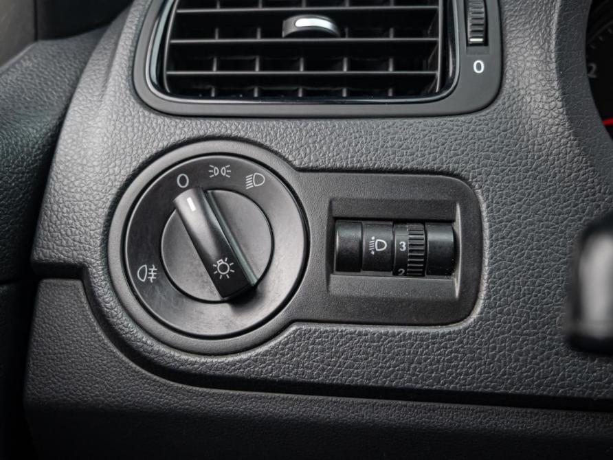 Volkswagen Polo V Рестайлинг Краснодар  - изображение 16