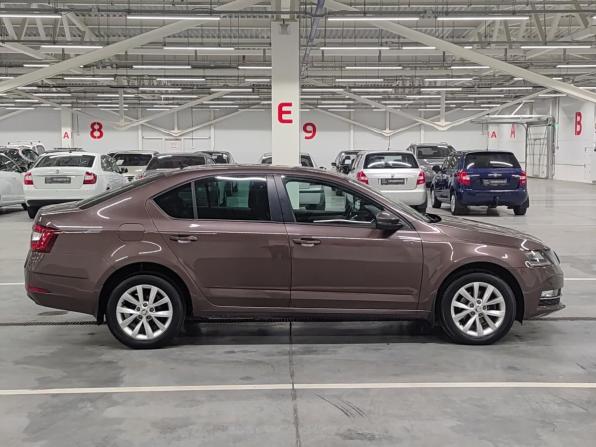 Skoda Octavia III (A7) Рестайлинг с пробегом 2018 года, цена 1 995 000 рублей, 134700 км, лифтбек, Автокод Объявления