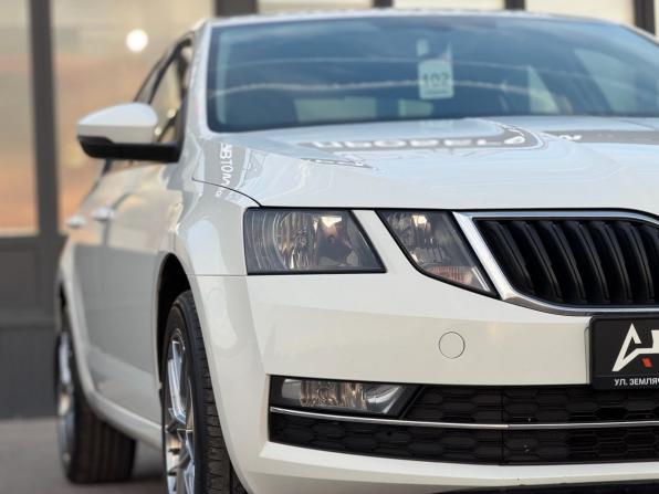 Skoda Octavia III (A7) Рестайлинг с пробегом 2018 года, цена 1 599 000 рублей, 188290 км, лифтбек, Автокод Объявления