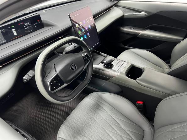 Changan Lamore с пробегом 2023 года, цена 1 999 000 рублей, 38200 км, седан, Автокод Объявления