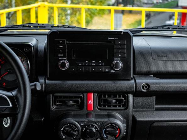 Suzuki Jimny IV с пробегом 2021 года, цена 2 769 000 рублей, 67843 км, внедорожник, Автокод Объявления