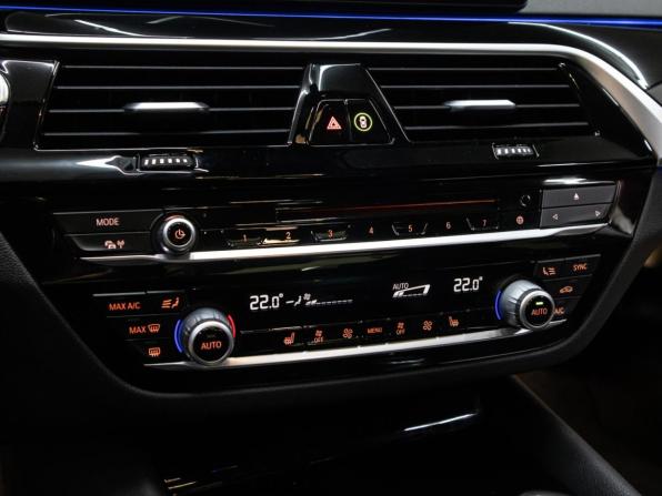 BMW 5 серии VII (G30/G31/G38) с пробегом 2017 года, цена 3 199 000 рублей, 67618 км, седан, Автокод Объявления
