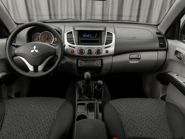 Mitsubishi L200 IV с пробегом 2013 года, цена 1 580 000 рублей, 285735 км, пикап, Автокод Объявления