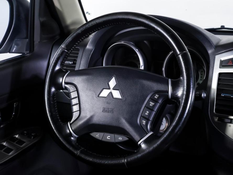 Mitsubishi Pajero IV Рестайлинг 2 Москва  - изображение 14