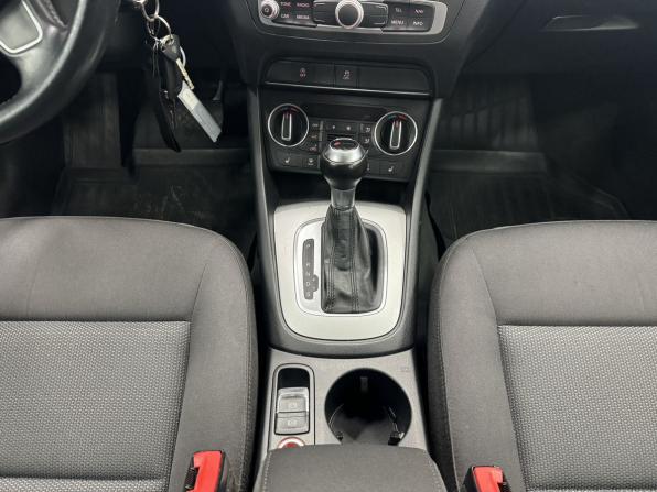 Audi Q3 I (8U) Рестайлинг с пробегом 2015 года, цена 1 860 000 рублей, 176895 км, внедорожник, Автокод Объявления