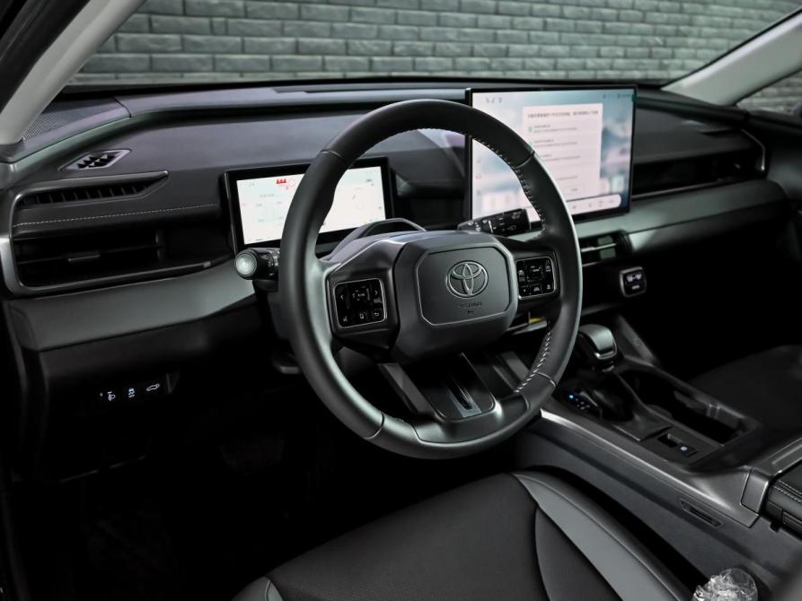 Toyota RAV4 VI (XA60) Екатеринбург  - изображение 12