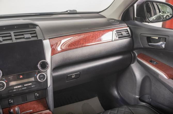 Toyota Camry VII (XV50) с пробегом 2014 года, цена 1 749 000 рублей, 180000 км, седан, Автокод Объявления
