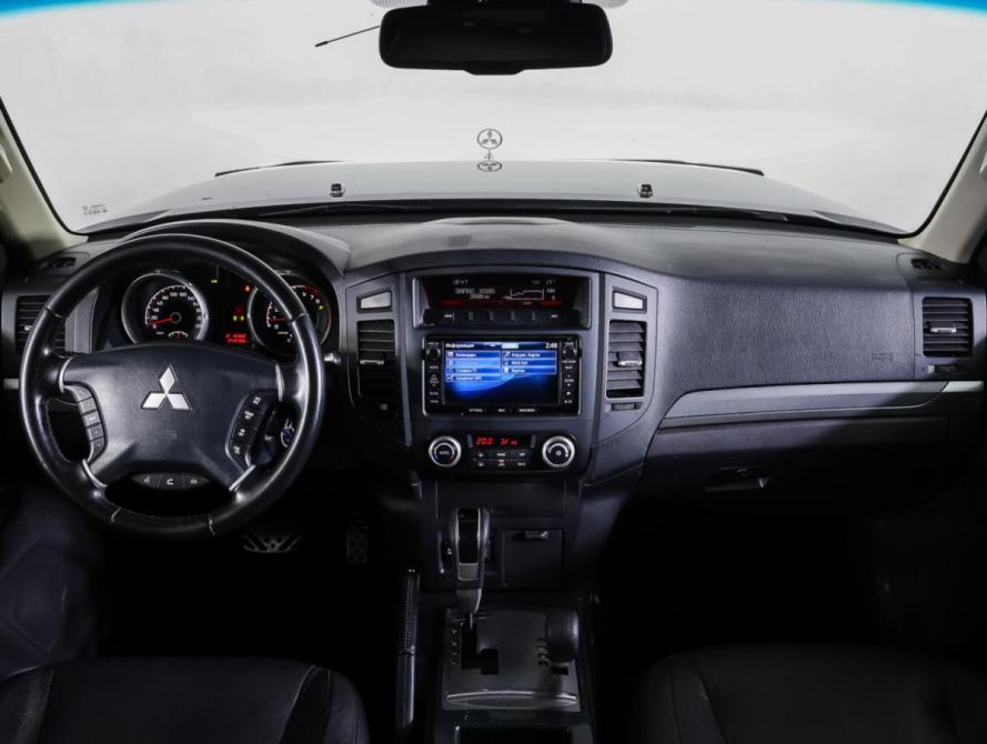 Mitsubishi Pajero IV Рестайлинг 1 Москва  - изображение 18