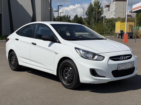 Hyundai Solaris I с пробегом 2014 года, цена 670 000 рублей, 230050 км, седан, Автокод Объявления