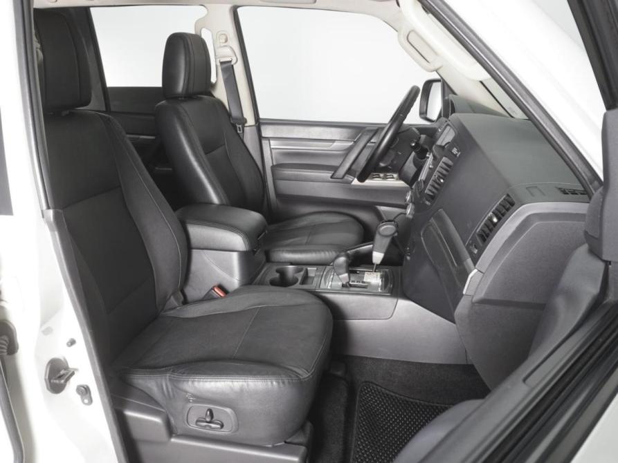 Mitsubishi Pajero IV Рестайлинг 1 Ростов-на-Дону  - изображение 8