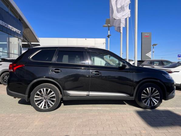 Mitsubishi Outlander III Рестайлинг 3 с пробегом 2018 года, цена 1 950 000 рублей, 178000 км, внедорожник, Автокод Объявления