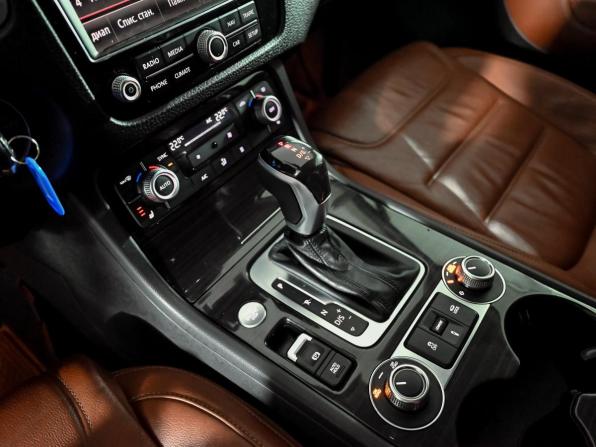 Volkswagen Touareg II Рестайлинг с пробегом 2016 года, цена 3 050 000 рублей, 237179 км, внедорожник, Автокод Объявления