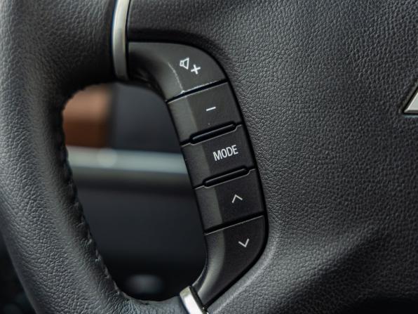 Mitsubishi Pajero IV Рестайлинг 1 с пробегом 2011 года, цена 2 348 000 рублей, 197309 км, внедорожник, Автокод Объявления