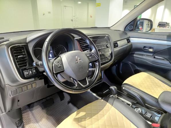 Mitsubishi Outlander III Рестайлинг 2 с пробегом 2017 года, цена 1 867 000 рублей, 190689 км, внедорожник, Автокод Объявления