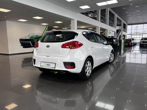 Kia Ceed II Рестайлинг с пробегом 2015 года, цена 795 000 рублей, 261992 км, хэтчбек, Автокод Объявления