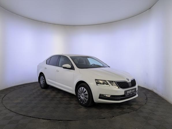 Skoda Octavia III (A7) Рестайлинг с пробегом 2020 года, цена 1 695 000 рублей, 130091 км, лифтбек, Автокод Объявления