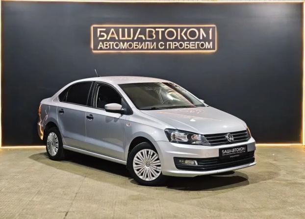 Volkswagen Polo V Рестайлинг с пробегом 2018 года, цена 978 000 рублей, 121522 км, седан, Автокод Объявления