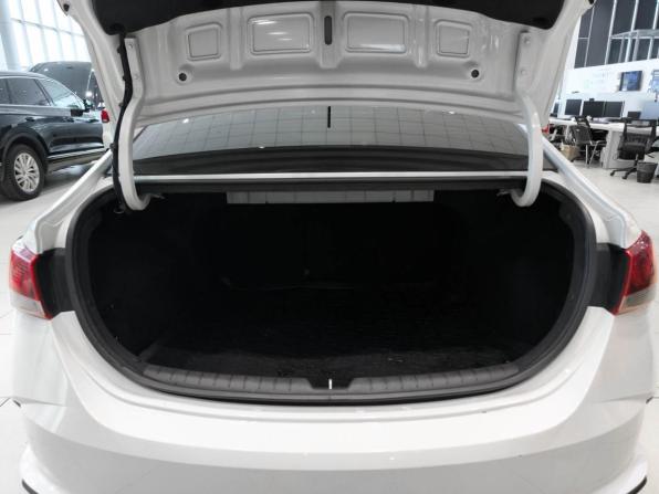 Hyundai Solaris II Рестайлинг с пробегом 2021 года, цена 995 000 рублей, 186264 км, седан, Автокод Объявления