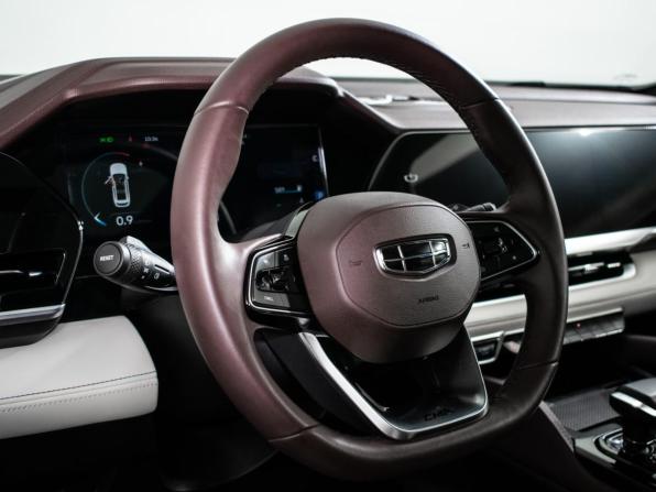 Geely Monjaro I с пробегом 2023 года, цена 3 515 000 рублей, 25135 км, внедорожник, Автокод Объявления