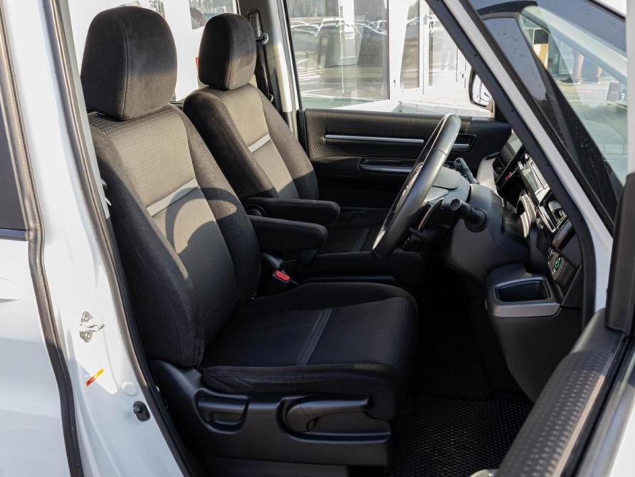 Honda Stepwgn V Рестайлинг Краснодар  - изображение 11