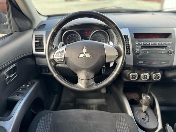 Mitsubishi Outlander II Рестайлинг с пробегом 2011 года, цена 1 369 000 рублей, 161000 км, внедорожник, Автокод Объявления