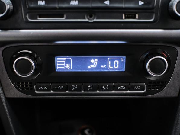 Volkswagen Polo V Рестайлинг с пробегом 2015 года, цена 1 020 000 рублей, 116687 км, седан, Автокод Объявления