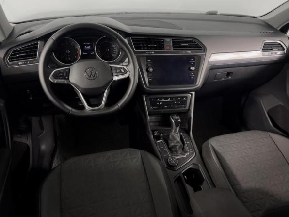 Volkswagen Tiguan II Рестайлинг с пробегом 2021 года, цена 2 388 100 рублей, 190952 км, внедорожник, Автокод Объявления