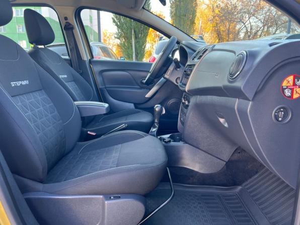 Renault Sandero II с пробегом 2016 года, цена 1 024 900 рублей, 89221 км, хэтчбек, Автокод Объявления