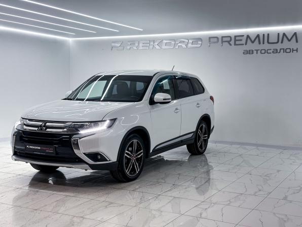 Mitsubishi Outlander III Рестайлинг 2 с пробегом 2015 года, цена 1 749 000 рублей, 179909 км, внедорожник, Автокод Объявления
