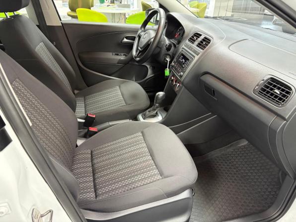 Volkswagen Polo V Рестайлинг с пробегом 2020 года, цена 1 498 000 рублей, 56439 км, седан, Автокод Объявления