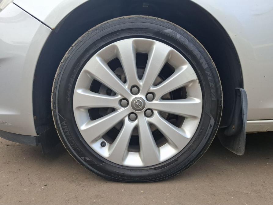 Opel Astra J Рестайлинг Москва  - изображение 9