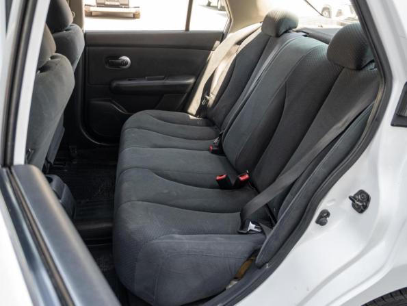 Nissan Tiida I Рестайлинг с пробегом 2013 года, цена 830 000 рублей, 137408 км, седан, Автокод Объявления
