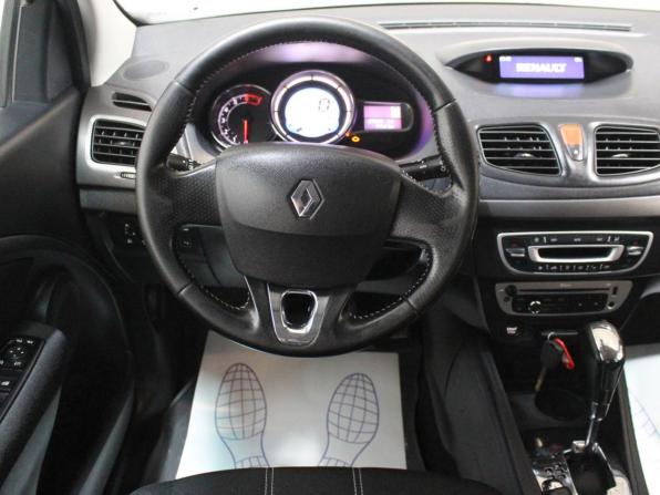 Renault Fluence I Рестайлинг с пробегом 2015 года, цена 624 000 рублей, 273446 км, седан, Автокод Объявления