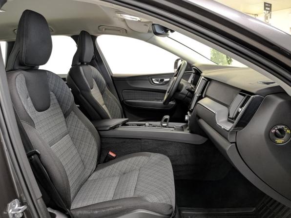 Volvo XC60 II с пробегом 2021 года, цена 4 085 000 рублей, 60002 км, внедорожник, Автокод Объявления