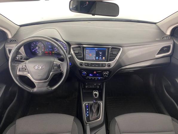 Hyundai Solaris II с пробегом 2017 года, цена 1 159 000 рублей, 145000 км, седан, Автокод Объявления