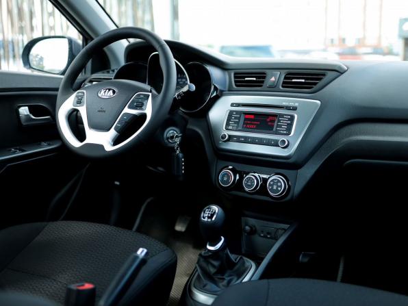 Kia Rio III Рестайлинг с пробегом 2016 года, цена 1 049 000 рублей, 87660 км, седан, Автокод Объявления
