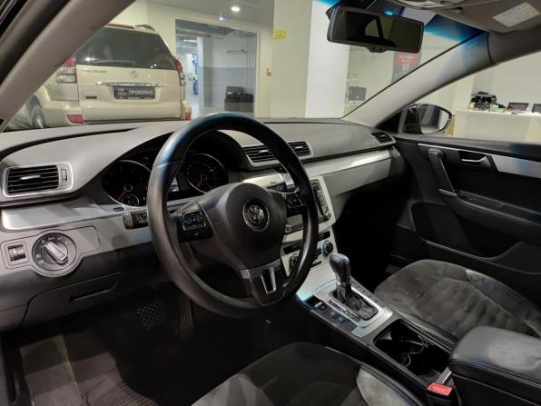 Volkswagen Passat B7 с пробегом 2012 года, цена 1 065 000 рублей, 207169 км, седан, Автокод Объявления