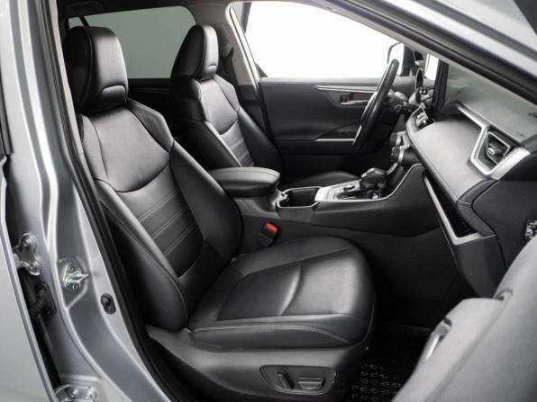 Toyota RAV4 V (XA50) с пробегом 2023 года, цена 4 240 000 рублей, 33839 км, внедорожник, Автокод Объявления