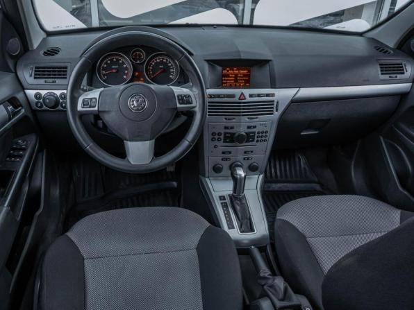Opel Astra H Рестайлинг с пробегом 2011 года, цена 545 000 рублей, 226953 км, седан, Автокод Объявления