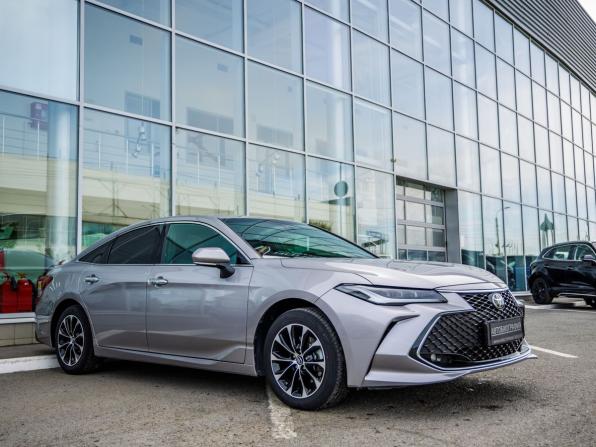 Toyota Avalon V с пробегом 2022 года, цена 3 198 000 рублей, 51016 км, седан, Автокод Объявления