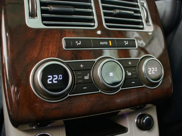 Land Rover Range Rover IV с пробегом 2013 года, цена 3 420 000 рублей, 201015 км, внедорожник, Автокод Объявления