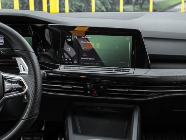 Volkswagen Golf VIII с пробегом 2022 года, цена 2 897 000 рублей, 42007 км, хэтчбек, Автокод Объявления