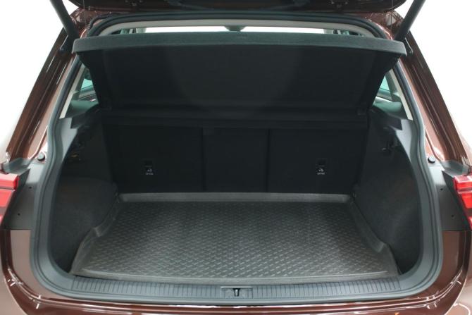 Volkswagen Tiguan II Рестайлинг с пробегом 2021 года, цена 3 200 000 рублей, 52570 км, внедорожник, Автокод Объявления