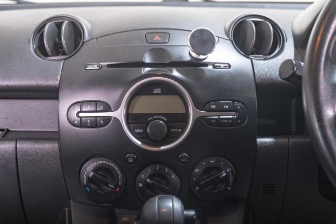 Mazda Demio III (DE) с пробегом 2007 года, цена 589 000 рублей, 158000 км, хэтчбек, Автокод Объявления